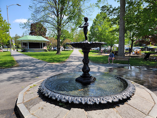 Colburn Park Logo