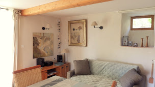 Photo n°55 de Ferme Bio Le Panicaut gîte, chambre d'hôtes et roulotte face à la forêt de Saoû au coeur de la Drôme à Francillon-sur-Roubion (Ferme bio)