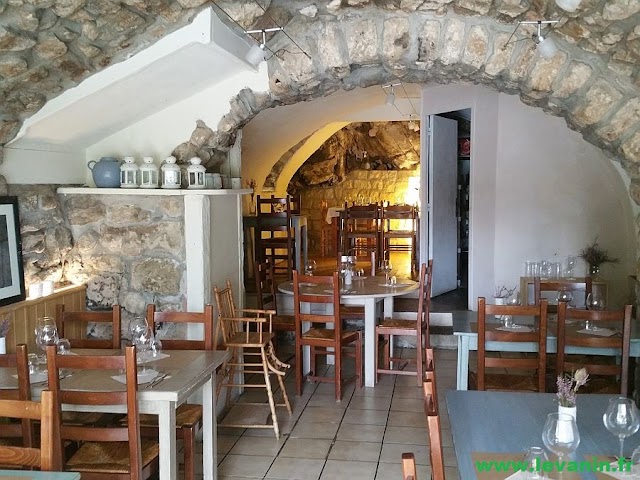 Restaurant "le Bistro d' Ailhon"