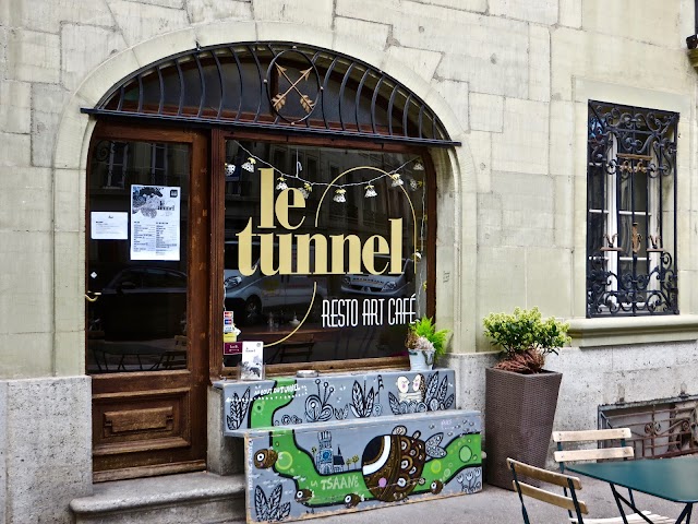 Le Tunnel