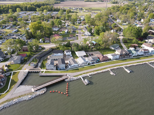 CRT, Realtors® Buckeye Lake - Thumbnail