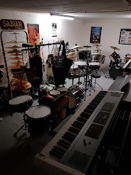 Photo n°13 de L'Atelier Du Musicien à Les Epesses (Magasin d'instruments de musique)