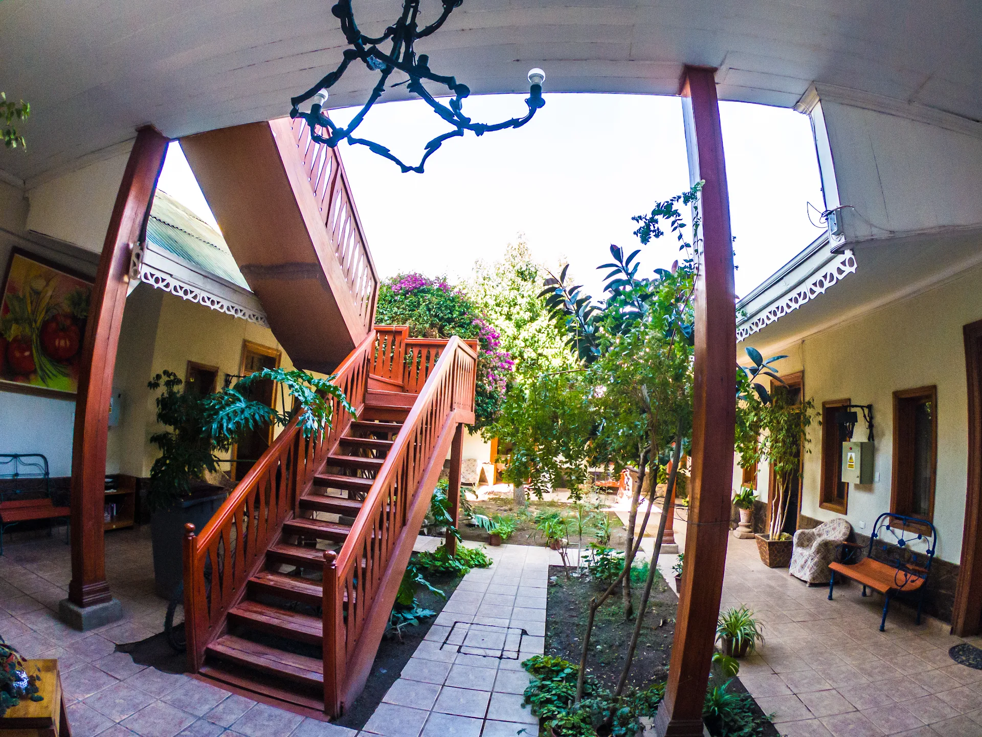 Hotel HALLEY de Vicuña: Tu alojamiento ideal en el Valle del Elqui ¡Reserva ahora!