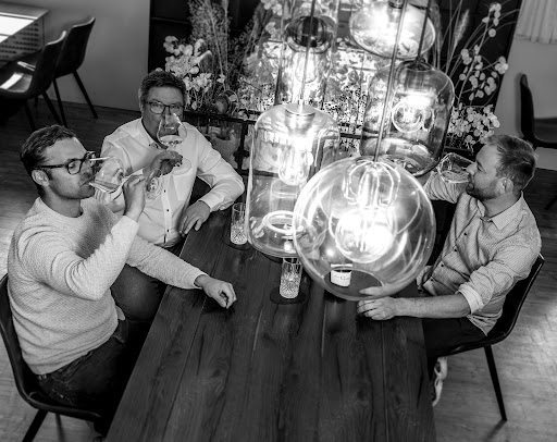 Winemonkeys - Visual