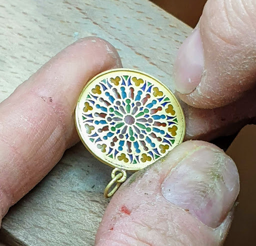 Profession Emailleur sur Bijoux Logo