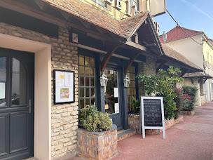Photo n°3 de L'auberge de la rose à Anet (Restaurant)