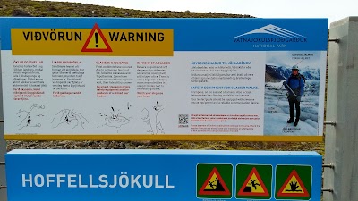 Photos of Hoffell Glacier hiking area parking lot