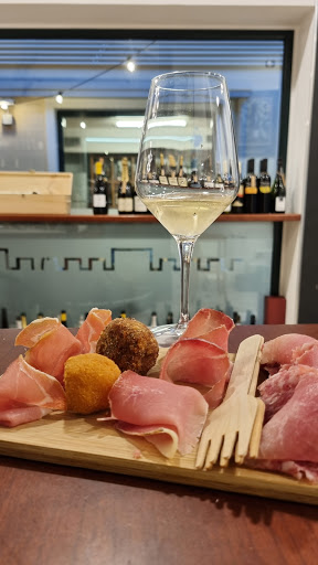Patrick's Winery Enoteca & Gineria Gallery - Italy