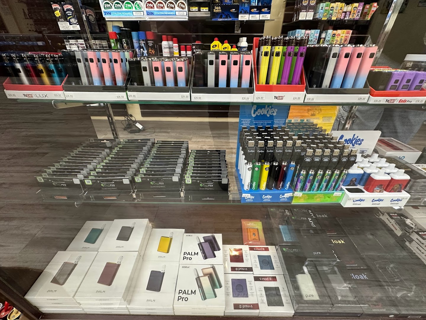 Mohegan Smoke Shop HOPE St. photo 3