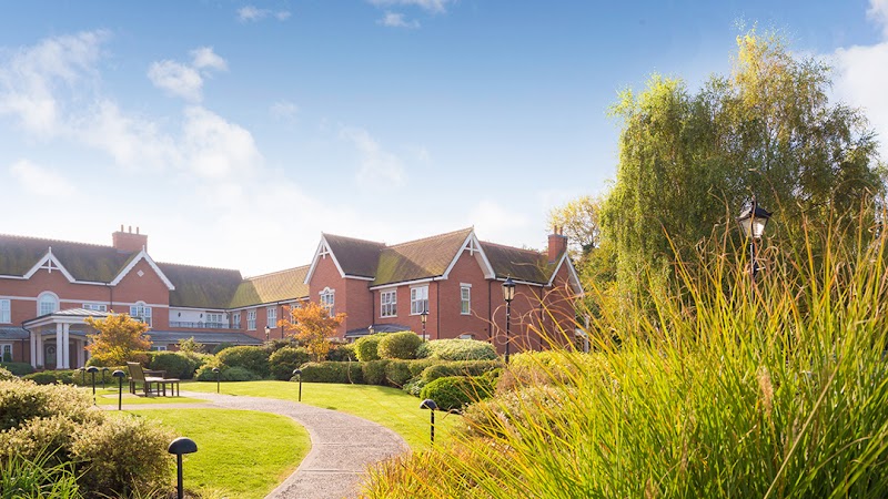 Foxland Grange Care Home - Care UK photo 3