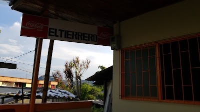 Photos of El Tierrero