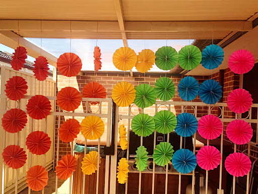 Paper Hanging Available in Stock