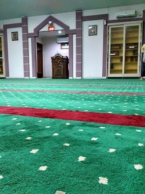 Masjid Izzatul Islam Grand Wisata, Author: Bakul Mendoan