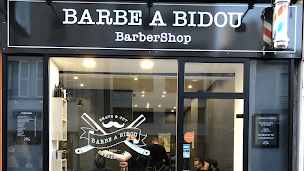 Photo n°44 de Barbe à Bidou – Vaugirard, Paris 15ᵉ – Barbershop | Coiffeur & Barbier Expert Homme/Enfant à Paris (Service d'épilation à la cire)