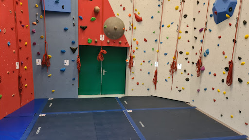 Salle JJ Le Gall - Escalade, Basket, Tennis...