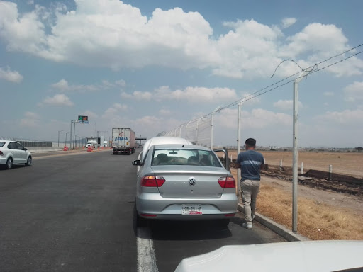 Taller mecánico y electrico