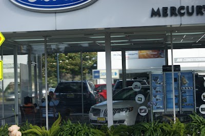 Photos of Santa Monica Ford Lincoln
