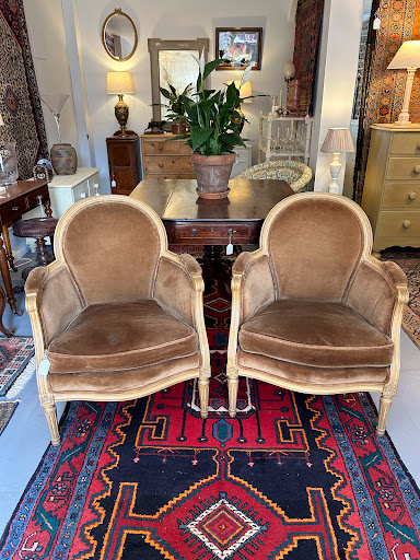 Tryon Antiques - Visual