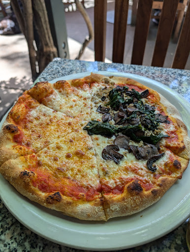 Pizzeria Tra Vigne - Thumbnail
