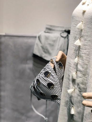 Il Capriccio - Intimo e Beachwear Gallery - Italy