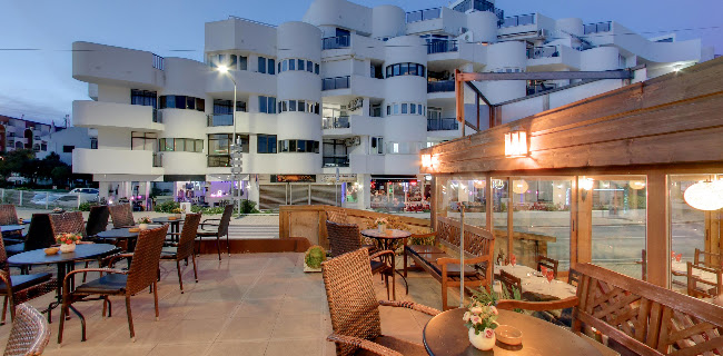 https://www.facebook.com/TheOldHouseAlbufeira/