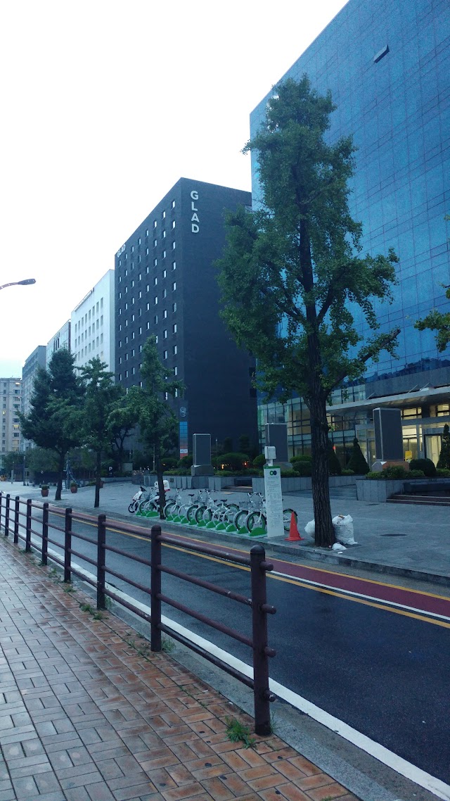GLAD Hotel Yeouido Seoul