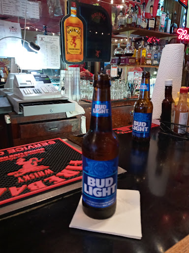 Pilot Inn - Visual