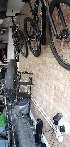 Aton Bikes - Visual