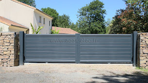 Photo n°11 de ACES à Maulévrier (Menuisier)