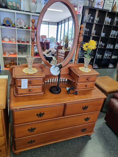 Neighbours Aid - Op Shop Morayfield - Thumbnail