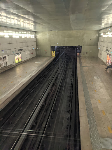 Métro St Barnabé