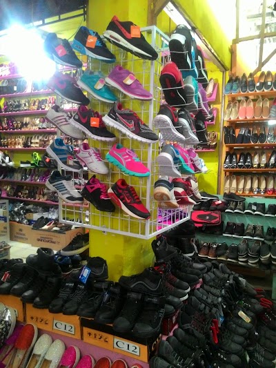 Shoe Store