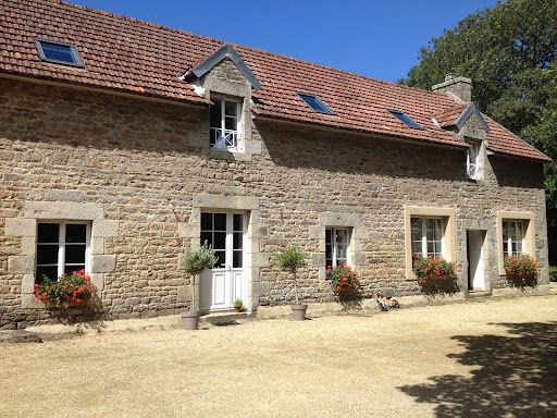 Photo de KEZEG AR MOR : Location maison avec piscine et appartements de vacances, proche de la mer, dans le Finistère, Bretagne à Plouzévédé (29440)