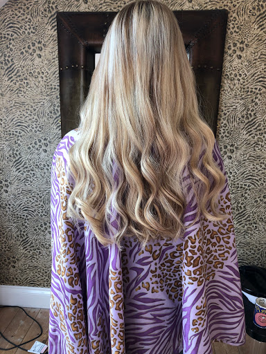 THE HAIR EXTENSION STUDIO