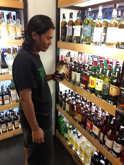 photo of RED & WHITE WINE AND SPIRITS KUTA