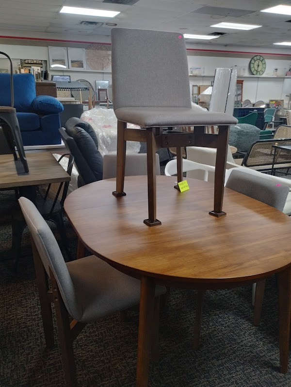 Washington Discount photo 2