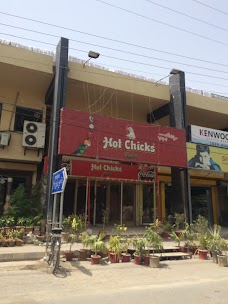 Hot Chicks Pizza Restaurant rahim-yar-khan