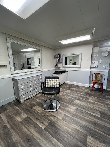 A Yellow Door Salon - Thumbnail