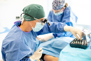 Photo n°20 de Dr Romain BOUCAUT - Implantologie Dentaire - Chirurgien Dentiste - Esthétique à Baisieux (Cabinet d'implants dentaires)