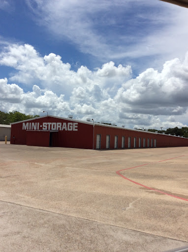 Challenger Storage - Storage Facility in Webster, TX - Thumbnail
