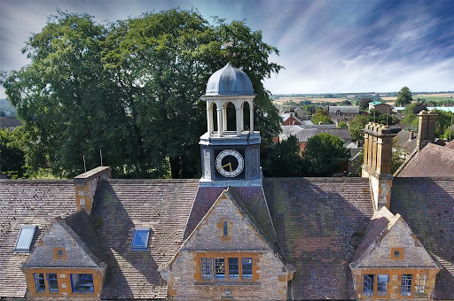 Winchester House School