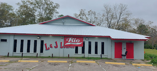 L J Lounge