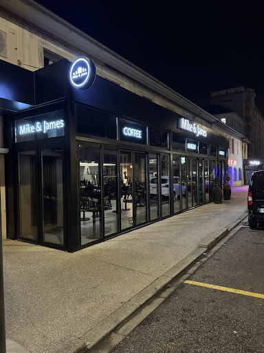 Photo 8 - BOB BURGER