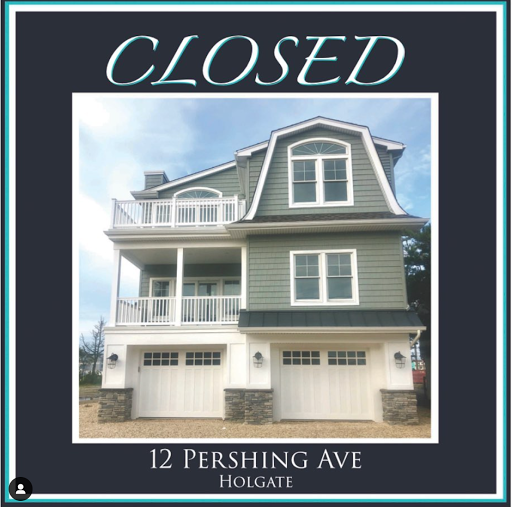 Lindsay Scarperi - Coastal Living Real Estate Group Gallery - United States