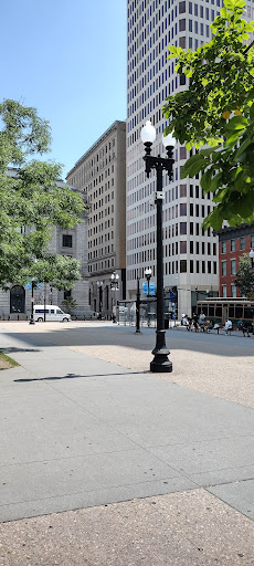 Kennedy Plaza (Stop G) Logo