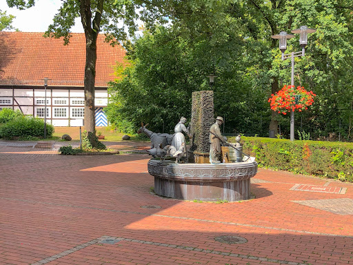 Bonifatius-Brunnen, Bad Sassendorf - Bonifatius Stirnberg (1986) - Thumbnail