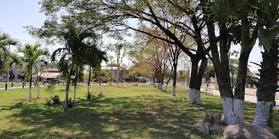 Photos of Nouhak Phoumsavanh Memorial Park