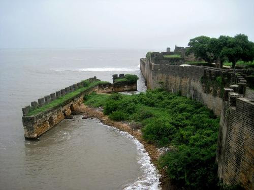7 Days / 6 Nights Exhilarating Gujarat Diu Tour