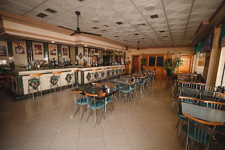 Bar Cafetería Tropic C. Ing. Pablo Esteban Maes, 51, 29560 Pizarra, Málaga, España