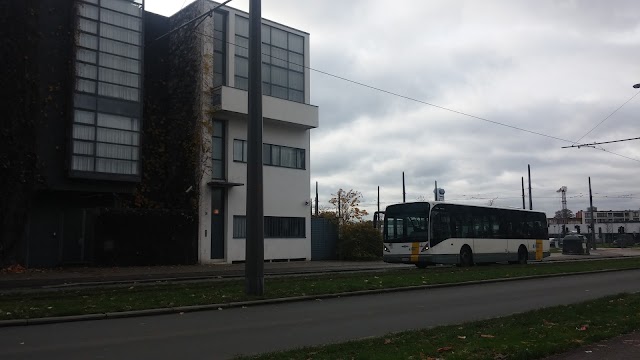 Maison Guiette, Le Corbusier